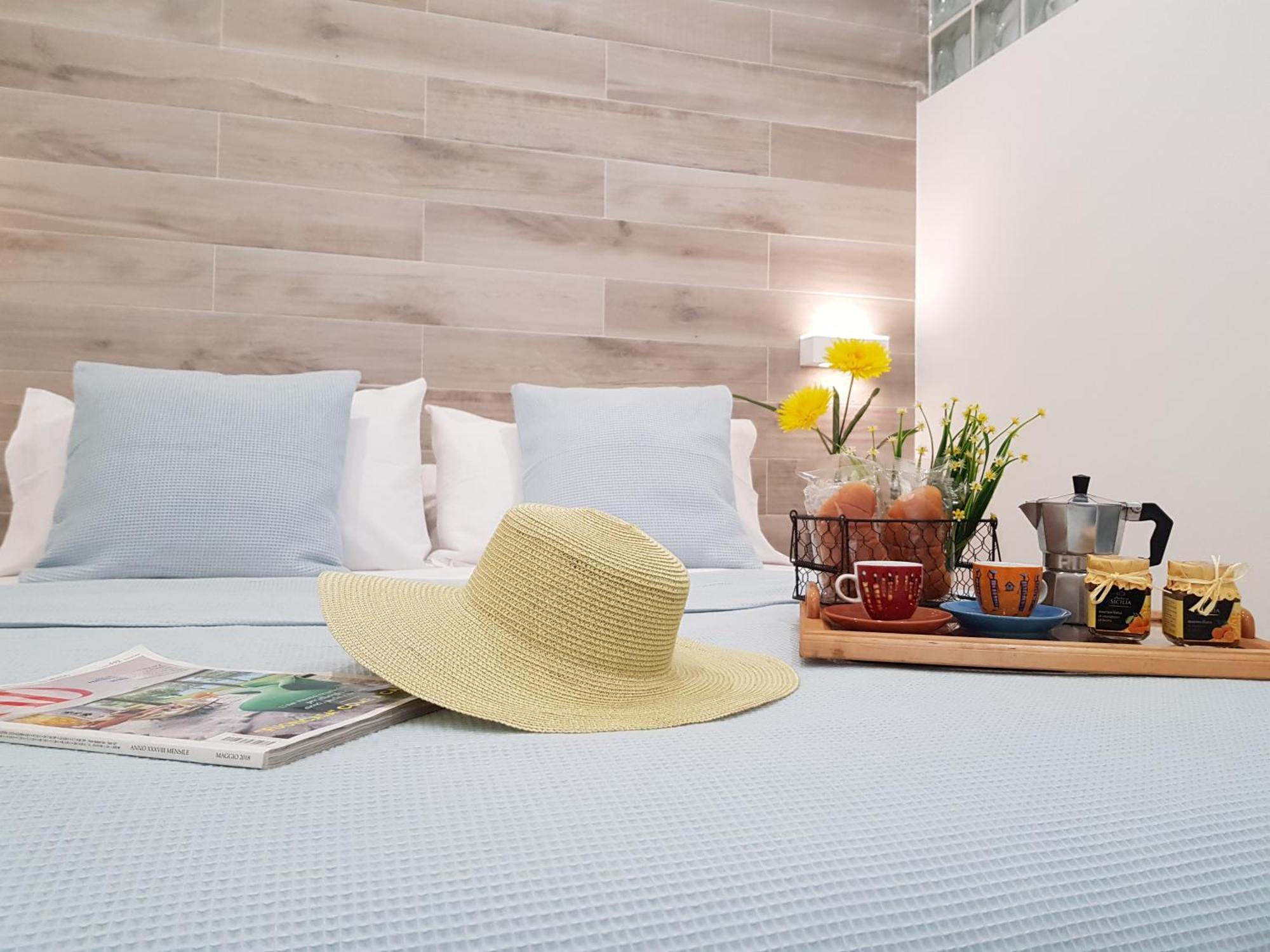 Martin Holiday Apartments Giardini Naxos Eksteriør billede